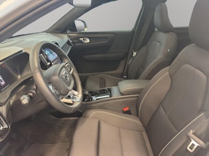 Vehicle image VOLVO XC40 E80 Twin Ultimate AWD