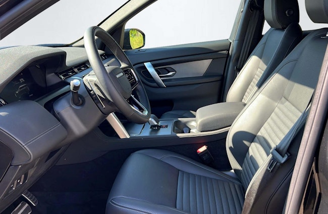 Vehicle image 3 Vehicle image 3