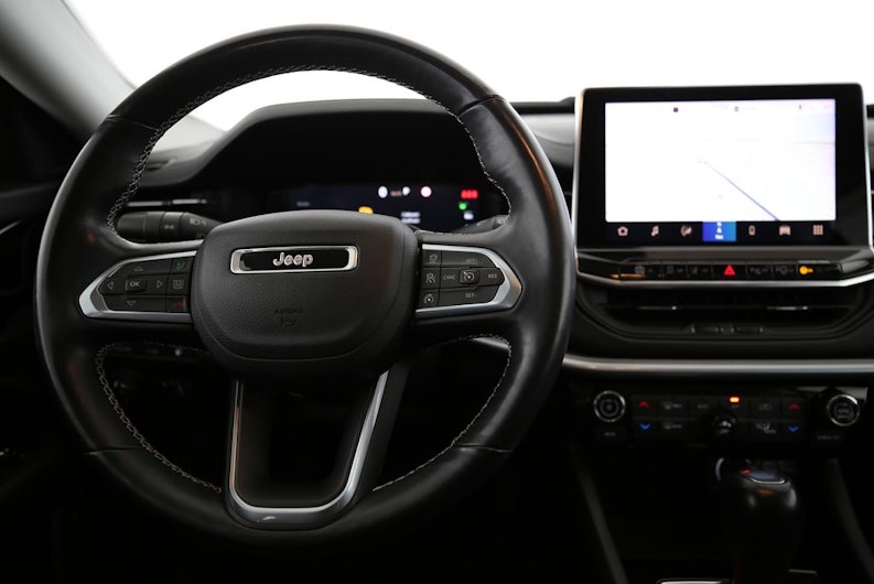 Vehicle image JEEP COMPASS