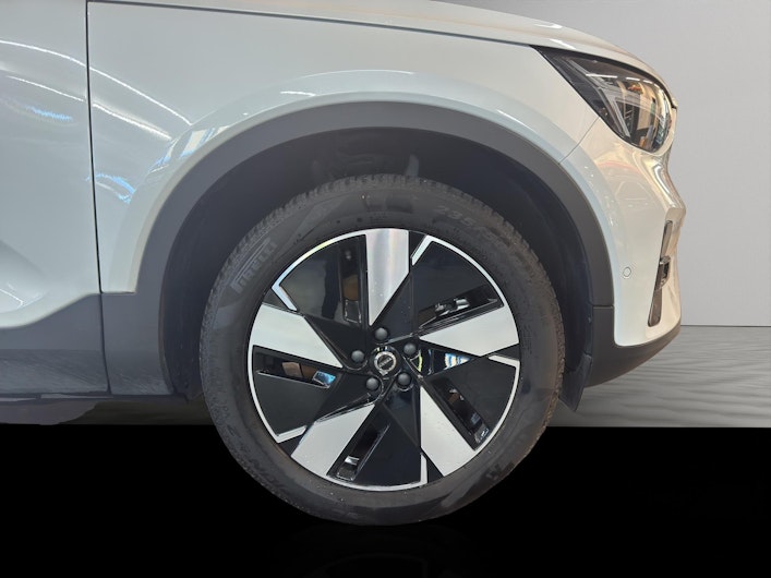 Vehicle image VOLVO XC40