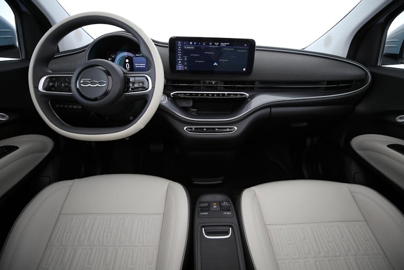 Vehicle image FIAT 500