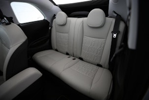 Vehicle image FIAT 500 Cabrio La Prima