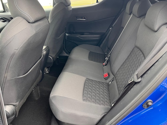 Vehicle image 9 Vehicle image 9