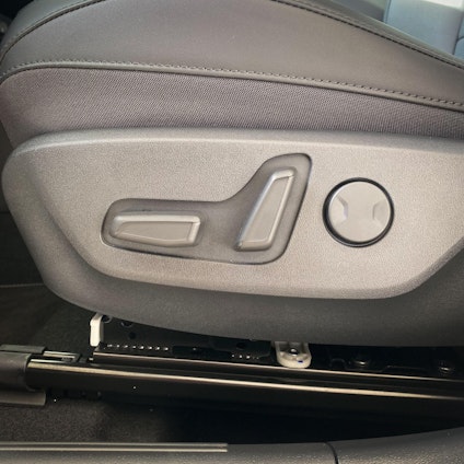 Vehicle image 11 Vehicle image 11