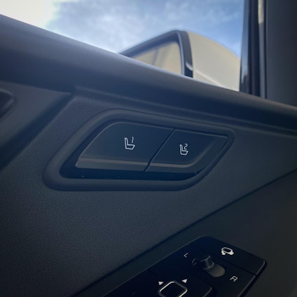 Vehicle image 12 Vehicle image 12