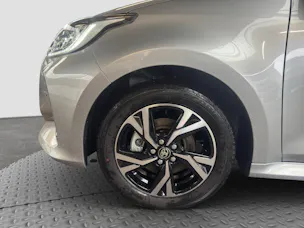 Toyota Yaris 1.5 VVT-i HSD Trend