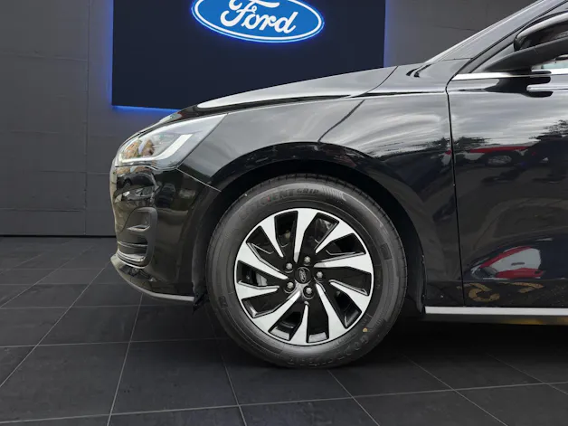 Ford Focus Kombi 1.0i EcoBoost Hybrid 155 PS Titanium X AUTOMAT