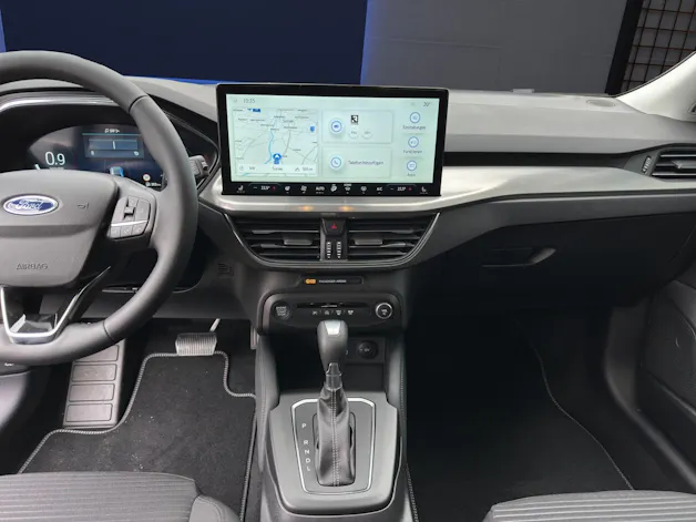 Ford Focus Kombi 1.0i EcoBoost Hybrid 155 PS Titanium X AUTOMAT