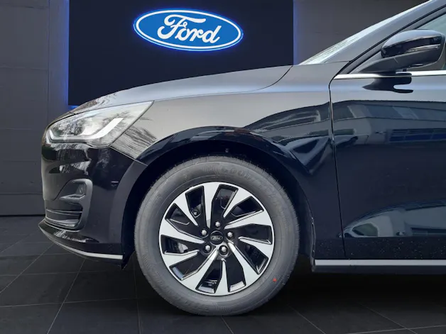 FORD Focus Kombi 1.0i EcoBoost Hybrid 155 PS Titanium X AUTOMAT