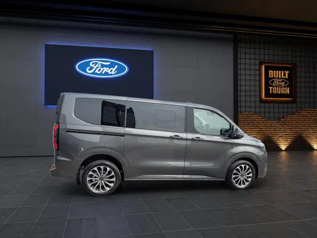 Ford Tourneo Custom Bus 320 L1 2.0 EcoBlue 170 PS Titanium X AUTOMAT 4x4