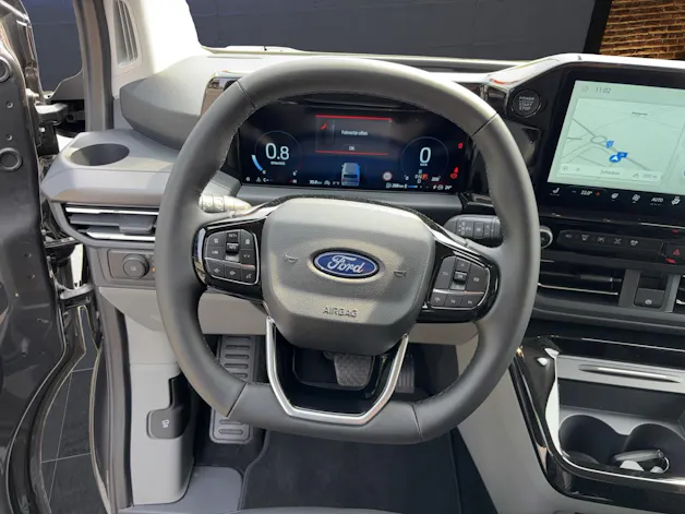 Ford Tourneo Custom Bus 320 L1 2.0 EcoBlue 170 PS Titanium X AUTOMAT 4x4