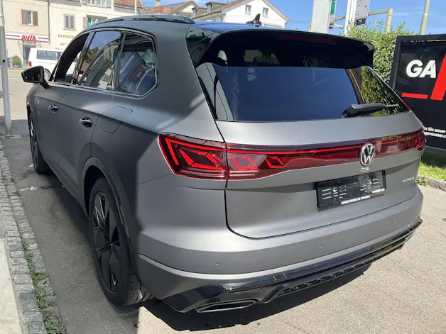 VW Touareg 3.0 TSI eHYBRID 462 PS 4MOTION R *** SILIZIUMGRAU MATT & 5 JAHRE VW WERSGARANTIE ***