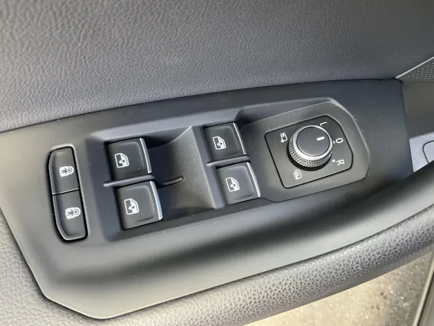 VW Touareg 3.0 TSI eHYBRID 462 PS 4MOTION R *** SILIZIUMGRAU MATT & 5 JAHRE VW WERSGARANTIE ***