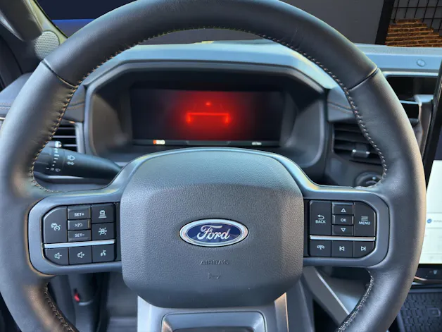 Ford F-Pickup F-150 LIGHTNING STANDARD RANGE BATTERY SUPER-CREW LARIAT Launch Edition 4x4