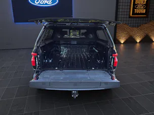 Ford F-Pickup F-150 LIGHTNING STANDARD RANGE BATTERY SUPER-CREW LARIAT Launch Edition 4x4