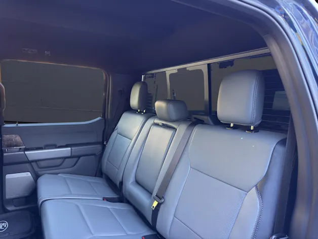 Ford F-Pickup F-150 LIGHTNING STANDARD RANGE BATTERY SUPER-CREW LARIAT Launch Edition 4x4