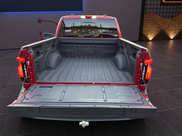 Ford F-Pickup F-150 LIGHTNING EXTENDED RANGE BATTERY SUPER-CREW PLATINUM 4x4