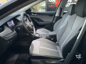 Škoda Octavia Combi 1.5 TSI mHEV 110 kW Selection *** ANHÄNGERKUPPLUNG & PANORAMADACH ***
