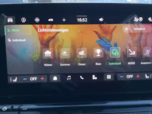 Škoda Octavia Combi 1.5 TSI mHEV 110 kW Selection *** ANHÄNGERKUPPLUNG & PANORAMADACH ***