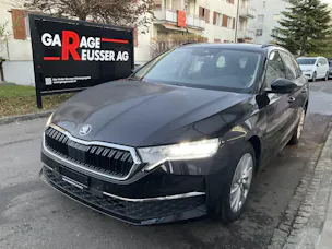 Škoda Octavia Combi 1.5 TSI mHEV 110 kW Selection *** ANHÄNGERKUPPLUNG & PANORAMADACH ***