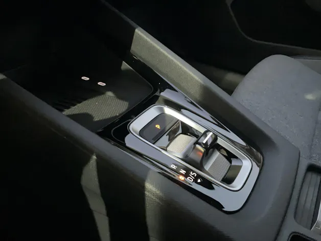 Škoda Octavia Combi 1.5 TSI mHEV 110 kW Selection *** ANHÄNGERKUPPLUNG & PANORAMADACH ***