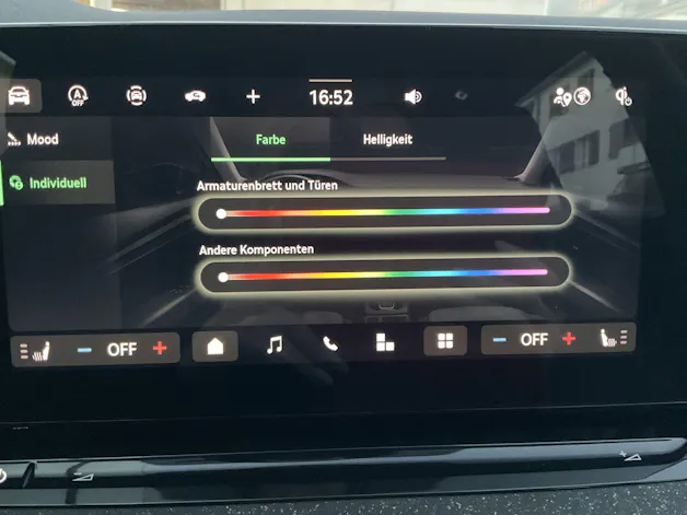 Škoda Octavia Combi 1.5 TSI mHEV 110 kW Selection *** ANHÄNGERKUPPLUNG & PANORAMADACH ***