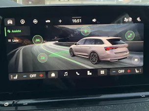 Škoda Octavia Combi 1.5 TSI mHEV 110 kW Selection *** ANHÄNGERKUPPLUNG & PANORAMADACH ***
