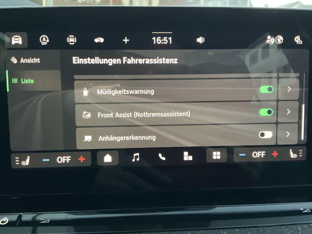 Škoda Octavia Combi 1.5 TSI mHEV 110 kW Selection *** ANHÄNGERKUPPLUNG & PANORAMADACH ***