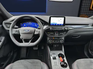 Ford Kuga 2.5i FHEV FULL-HYBRID 190 PS ST-Line X 4x4 AUTOMAT