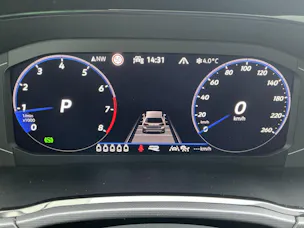 VW Touran 1.5 TSI DSG HIGHLINE R-LINE *** PANORAMAGLASDACH ***