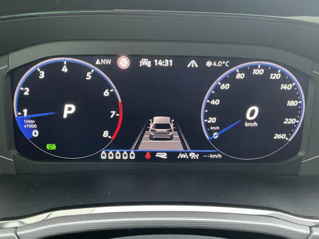VW Touran 1.5 TSI DSG HIGHLINE R-LINE *** PANORAMAGLASDACH ***