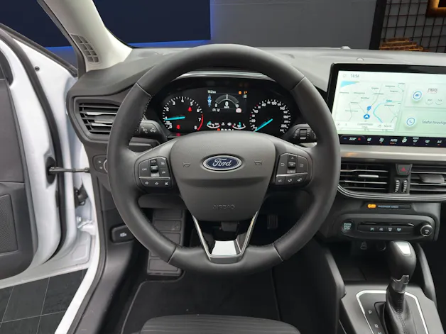 Ford Focus Kombi 1.0i EcoBoost Hybrid 155 PS Titanium AUTOMAT