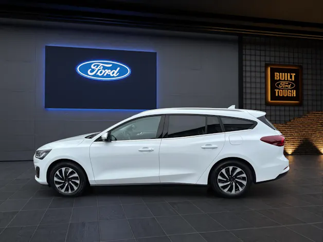 Ford Focus Kombi 1.0i EcoBoost Hybrid 155 PS Titanium AUTOMAT