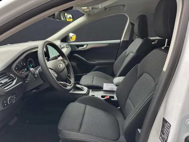 Ford Focus Kombi 1.0i EcoBoost Hybrid 155 PS Titanium AUTOMAT