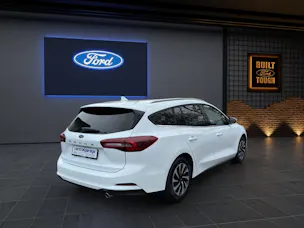 Ford Focus Kombi 1.0i EcoBoost Hybrid 155 PS Titanium AUTOMAT