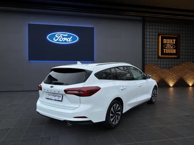 Ford Focus Kombi 1.0i EcoBoost Hybrid 155 PS Titanium AUTOMAT