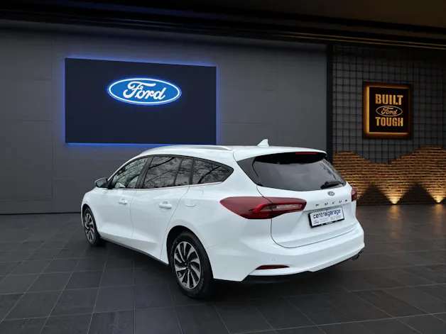Ford Focus Kombi 1.0i EcoBoost Hybrid 155 PS Titanium AUTOMAT