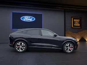 Ford Mustang Mach-E Extended Range 99 kWh 371 PS AWD 4x4 AUTOMAT
