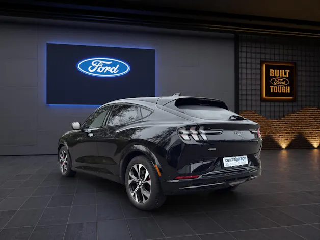 Ford Mustang Mach-E Extended Range 99 kWh 371 PS AWD 4x4 AUTOMAT