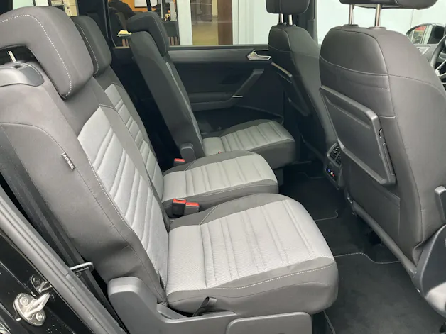 VW Touran 1.5 TSI DSG HIGHLINE R-LINE *** PANORAMAGLASDACH ***