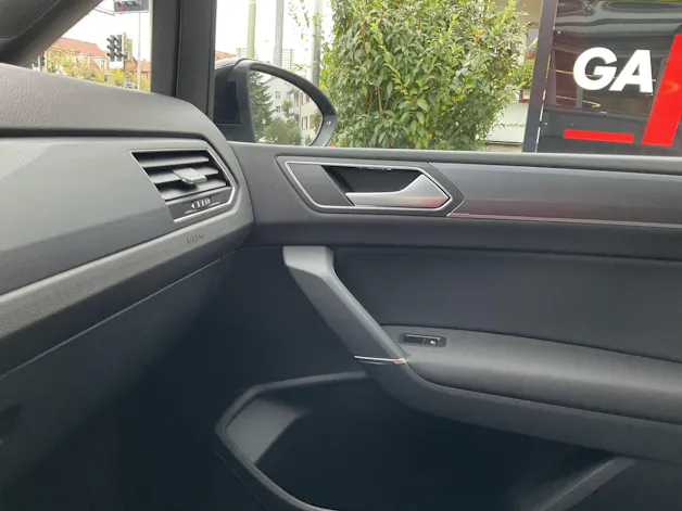 VW Touran 1.5 TSI DSG HIGHLINE R-LINE *** PANORAMAGLASDACH ***