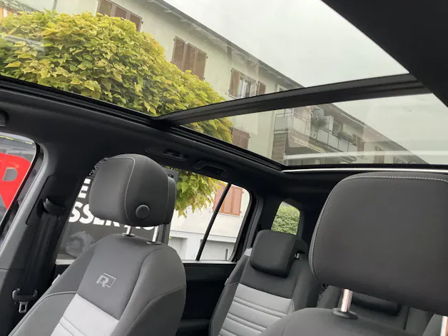 VW Touran 1.5 TSI DSG HIGHLINE R-LINE *** PANORAMAGLASDACH ***