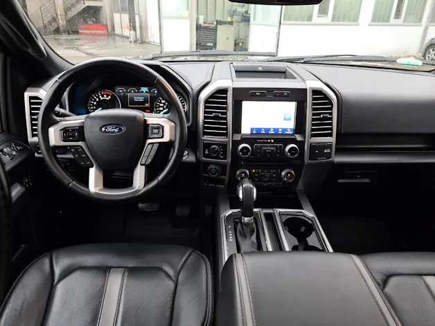 Ford F-Pickup F-150 3.0-V6 POWER STROKE DIESEL PLATINUM SUPER-CREW AUTOMAT 4x4