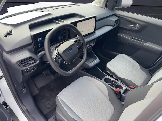 Ford E-Transit Courier Van 136 PS Limited