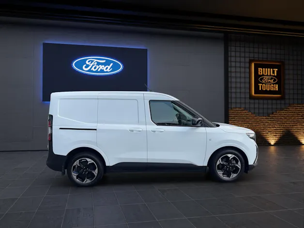 Ford E-Transit Courier Van 136 PS Limited