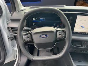Ford E-Transit Courier Van 136 PS Limited