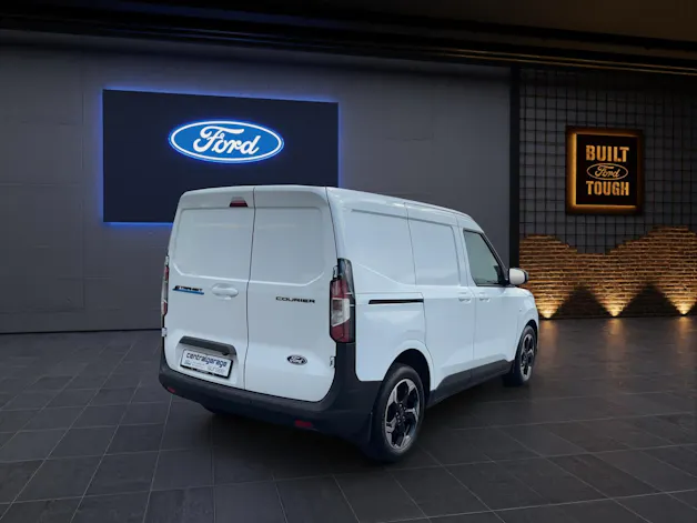Ford E-Transit Courier Van 136 PS Limited