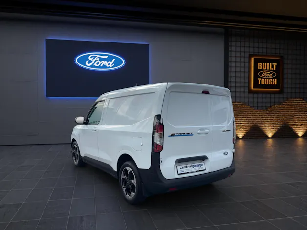 Ford E-Transit Courier Van 136 PS Limited