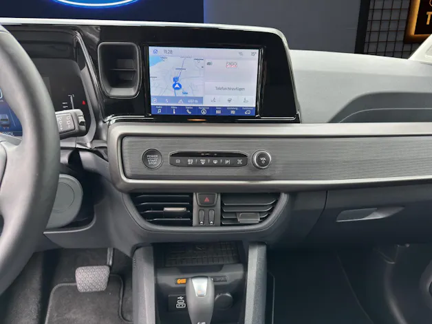 Ford TOURNEO COURIERier 1.0i EcoBoost 125 PS Titanium AUTOMAT