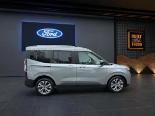 Ford TOURNEO COURIERier 1.0i EcoBoost 125 PS Titanium AUTOMAT